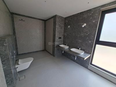 Bathroom Image of 6867 Sq.ft 4 BHK Independent House for sale in Sangolda Goa for Rs. 115000000