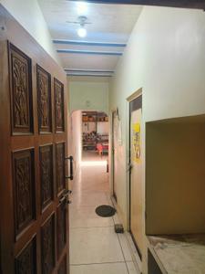 Hall Image of 700 Sq.ft 5 BHK Independent House for rent in Husainganj Lucknow for Rs. 55000