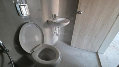 Bathroom Image of 560 Sq.ft 1 BHK Apartment / Flat for rent in Swastik Platinum, Vikhroli East Mumbai for Rs. 40000