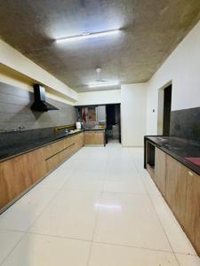 Kitchen Image of 5200 Sq.ft 5 BHK Apartment / Flat for rent in Zaveri Amara, Bodakdev Ahmedabad for Rs. 210000