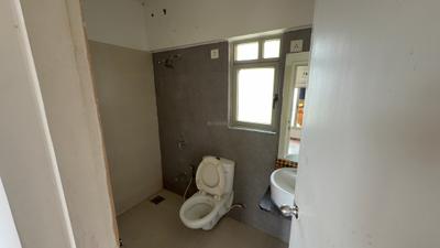 Image of 1350 Sq.ft 2.5 BHK Apartment / Flat for rent in Adani The Meadows, Shantigram, Ahmedabad for Rs. 28000