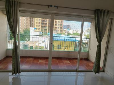 Bedroom Image of 1300 Sq.ft 2 BHK Apartment / Flat for rent in Kumar Primrose, Kharadi Pune for Rs. 43000