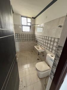 Bathroom Image of 1800 Sq.ft 3 BHK Apartment / Flat for sale in Dayal Bagh Agra for Rs. 6000000