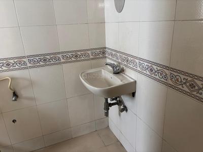 Bathroom Image of 1600 Sq.ft 3 BHK Apartment / Flat for rent in Wakad Pune for Rs. 40000