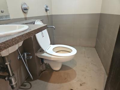 Image of 960 Sq.ft 2 BHK Apartment / Flat for sale in Supreme Lake Primrose, Powai, Mumbai for Rs. 24500000