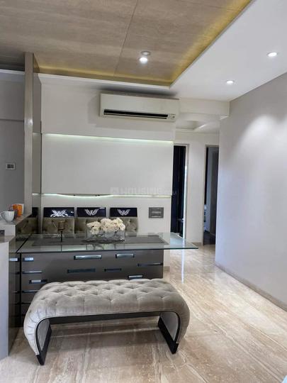 Vasais One Main Image 1