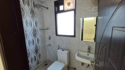 Image of 1500 Sq.ft 3 BHK Builder Floor for rent in Gautam Nagar, New Delhi for Rs. 60000