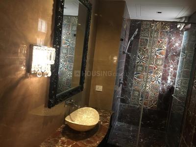 Bathroom Image of 4050 Sq.ft 4 BHK Builder Floor for rent in Safdarjung Development Area New Delhi for Rs. 300000