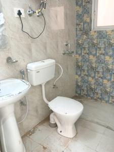 Common Bathroom Image of 1100 Sq.ft 2.5 BHK Apartment / Flat for sale in Sector 37D Gurgaon for Rs. 8000000