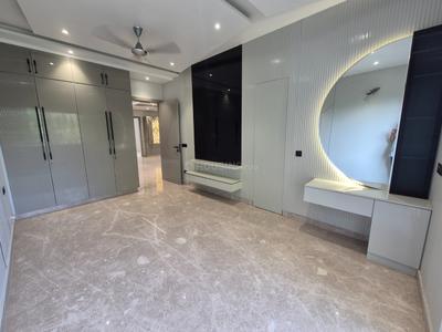 Bedroom Image of 2200 Sq.ft 4 BHK Builder Floor for sale in Bali Nagar New Delhi for Rs. 42500000