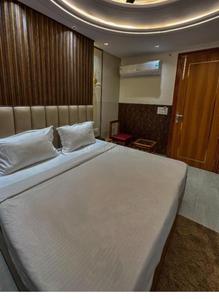 Bedroom Image of Luxury pg  in Sector 51, Gurgaon