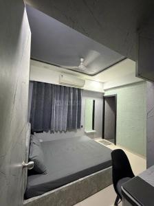 Bedroom Image of 1675 Sq.ft 3 BHK Apartment / Flat for sale in Jagatpur Ahmedabad for Rs. 8500000