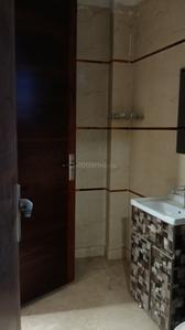 Image of 1260 Sq.ft 3 BHK Builder Floor for sale in Vivek Vihar, New Delhi for Rs. 25000000