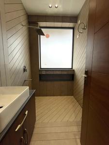 Bathroom Image of 3250 Sq.ft 4 BHK Apartment / Flat for sale in DLF The Valley Central, Sector 3 Panchkula for Rs. 26499999
