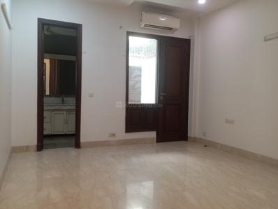 Bedroom Image of 2100 Sq.ft 3 BHK Builder Floor for rent in Gulmohar Park New Delhi for Rs. 250000