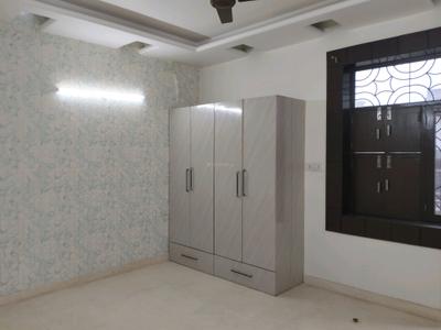 Bedroom Image of 2160 Sq.ft 4 BHK Builder Floor for sale in Preet Vihar New Delhi for Rs. 30000000