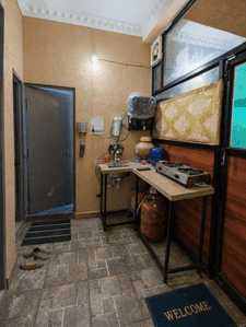 Kitchen Image of 590 Sq.ft 2 BHK Builder Floor for rent in Kolar Road Bhopal for Rs. 10500