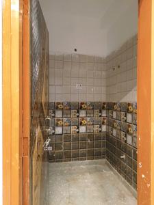 Common Bathroom Image of 750 Sq.ft 2 BHK Builder Floor for sale in DLF Ankur Vihar Ghaziabad for Rs. 2375200