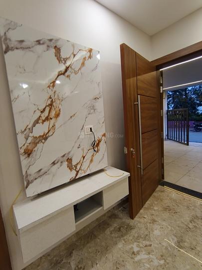 Nihalpur Mundi, Silicon City Bedroom 1