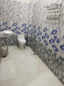 Bathroom Image of 1500 Sq.ft 3 BHK Independent House for rent in Aliganj Lucknow for Rs. 17500