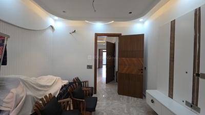 Bedroom Image of 1650 Sq.ft 3 BHK Builder Floor for rent in Pitampura New Delhi for Rs. 80000