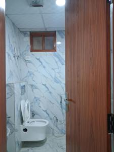 Common Bathroom Image of 1550 Sq.ft 3 BHK Apartment / Flat for sale in Sector 104 Noida for Rs. 7000004