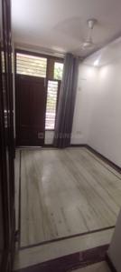 Bedroom Image of 900 Sq.ft 2 BHK Builder Floor for rent in Ramesh Nagar New Delhi for Rs. 34000
