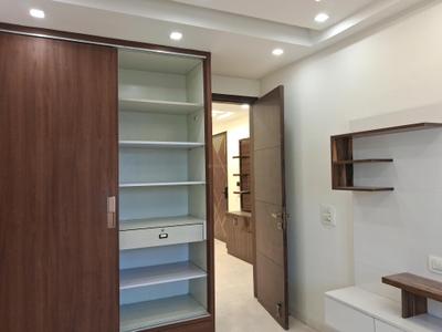 Bedroom Image of 1350 Sq.ft 3 BHK Builder Floor for sale in Paschim Vihar New Delhi for Rs. 24500000