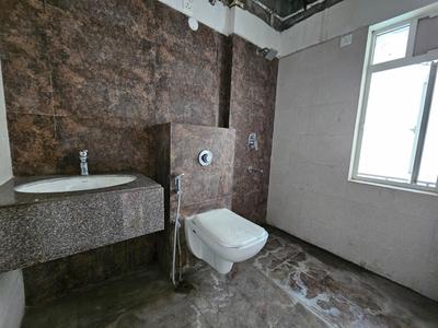 Bathroom Image of 1400 Sq.ft 3.5 BHK Apartment / Flat for sale in Rishi Pranaya , Rajarhat Kolkata for Rs. 13000000