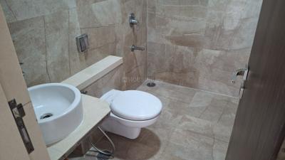 Image of 1600 Sq.ft 3 BHK Apartment / Flat for rent in JP Decks, Malad East, Mumbai for Rs. 100000