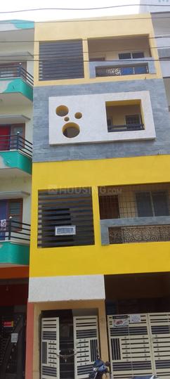 4 floors building Main Image 1