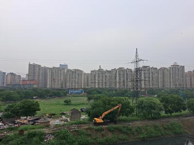 Bedroom Two Image of 1150 Sq.ft 3 BHK Apartment / Flat for sale in Sector 49 Noida for Rs. 5000000