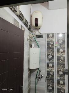 Bathroom Image of 2000 Sq.ft 2.5 BHK Independent House for rent in LDA Colony Lucknow for Rs. 20000