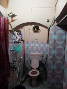 Bathroom Image of 500 Sq.ft 1 BHK Independent House for sale in Bhowanipore Kolkata for Rs. 1500000