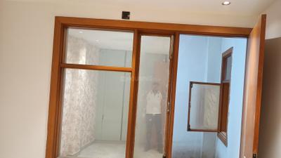 Bedroom Image of 900 Sq.ft 2 BHK Builder Floor for sale in Swaraj Homes RWA Sant Nagar, Sant Nagar New Delhi for Rs. 11000000