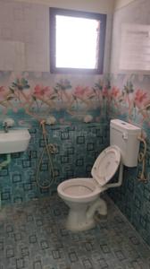 Bathroom Image of 1200 Sq.ft 2 BHK Independent House for rent in Rathinam Nagar, Vadaveeranaickenpatty Theni for Rs. 12000