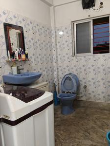 Bathroom Image of 1500 Sq.ft 4 BHK Apartment / Flat for sale in Ballygunge Kolkata for Rs. 7500000