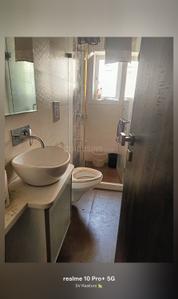 Bathroom Image of 800 Sq.ft 1 BHK Apartment / Flat for rent in Dadar West Mumbai for Rs. 70000