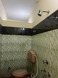 Bathroom Image of 1050 Sq.ft 2 BHK Apartment / Flat for sale in Bansdroni Kolkata for Rs. 3500000