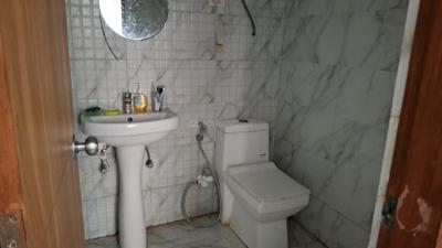 Bathroom Image of 611 Sq.ft 1 BHK Studio for rent in Earthcon Casa Grande, Chi V Greater Noida for Rs. 23000