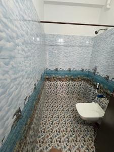 Bathroom Image of 800 Sq.ft 2 BHK Independent House for rent in Bhawrasla Indore for Rs. 19000