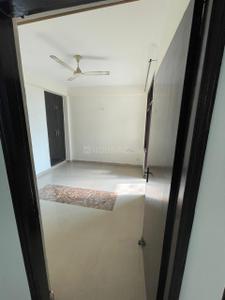 Bedroom Image of 950 Sq.ft 2 BHK Apartment / Flat for rent in Techman Moti Residency, Sikrod Ghaziabad for Rs. 12500