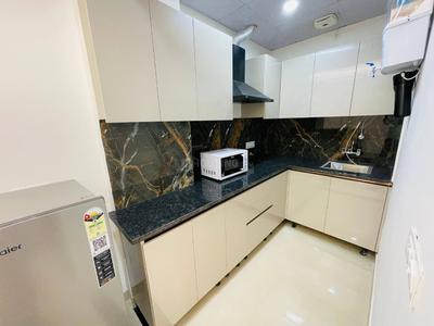 Kitchen Image of 900 Sq.ft 1 BHK Apartment / Flat for rent in Model Town Ludhiana for Rs. 20000