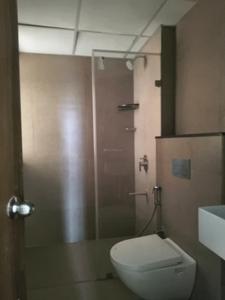 Common Bathroom Image of 825 Sq.ft 3 BHK Apartment / Flat for rent in Runwal The Central Park, Chinchwad Pune for Rs. 40002