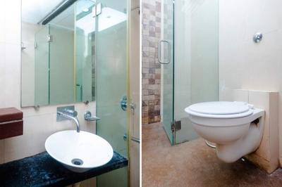 Bathroom Image of 6000 Sq.ft 8 BHK Apartment / Flat for sale in Bandra West Mumbai for Rs. 380000000