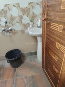 Bathroom Image of 525 Sq.ft 1 BHK Apartment / Flat for rent in Airport Gate no. 1 Kolkata for Rs. 13500