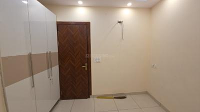 Bedroom Image of 585 Sq.ft 2 BHK Builder Floor for sale in Laxmi Nagar New Delhi for Rs. 6500000