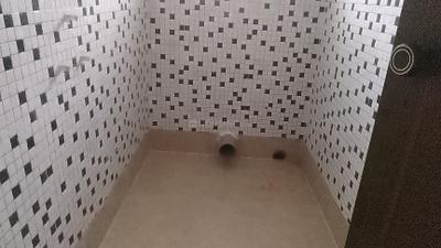 Bathroom Image of 850 Sq.ft 2 BHK Apartment / Flat for sale in Purba Putiary Kolkata for Rs. 4000000