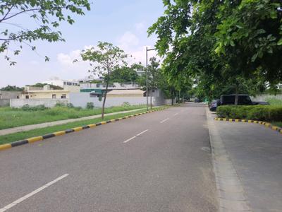 Image of 450 Sq.ft Residential Plot / Land for sale in DLF Alameda, Sector 73, Gurgaon for Rs. 161400000