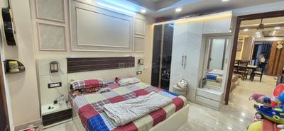 Bedroom Image of 1650 Sq.ft 3 BHK Builder Floor for sale in Shahdara New Delhi for Rs. 14000000